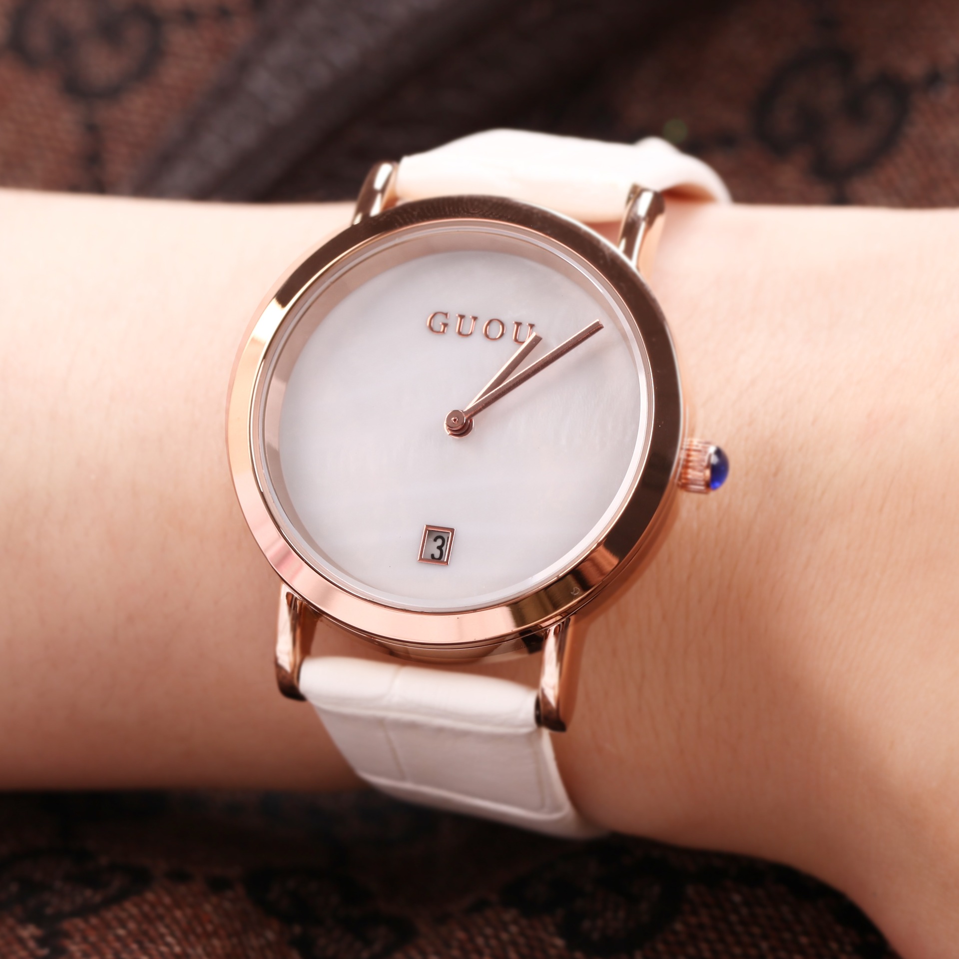 นาฬิกาผู้หญิงสไตล์มินิมอลสุดหร - Luxury Watch Unique บทวิจารณ์และราคา