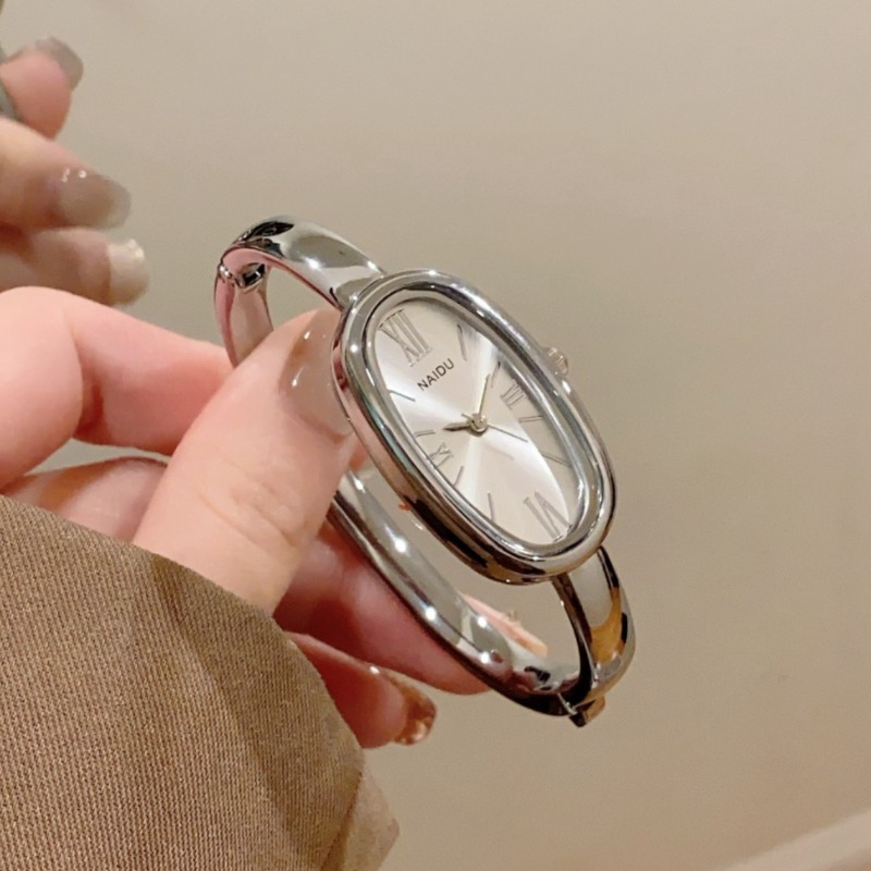 นาฬิกาข้อมือควอตซ์ทรงรี หน้าปั - Luxury Watch Index บทวิจารณ์และราคา