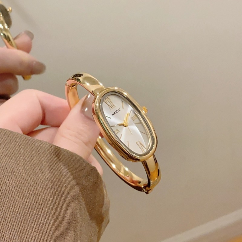 นาฬิกาข้อมือควอตซ์ทรงรี หน้าปั - Luxury Watch Index บทวิจารณ์และราคา