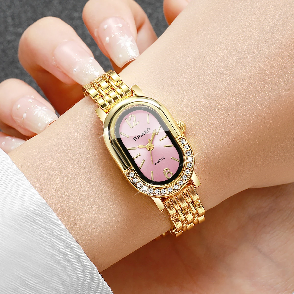 หรูหราไรน์สโตนนาฬิกาผู้หญิงควอ - Luxury Watch Gift Box บทวิจารณ์และราคา
